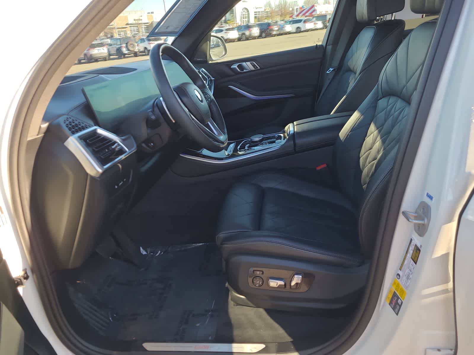 Thumbnail: 2024 BMW X5 - 19