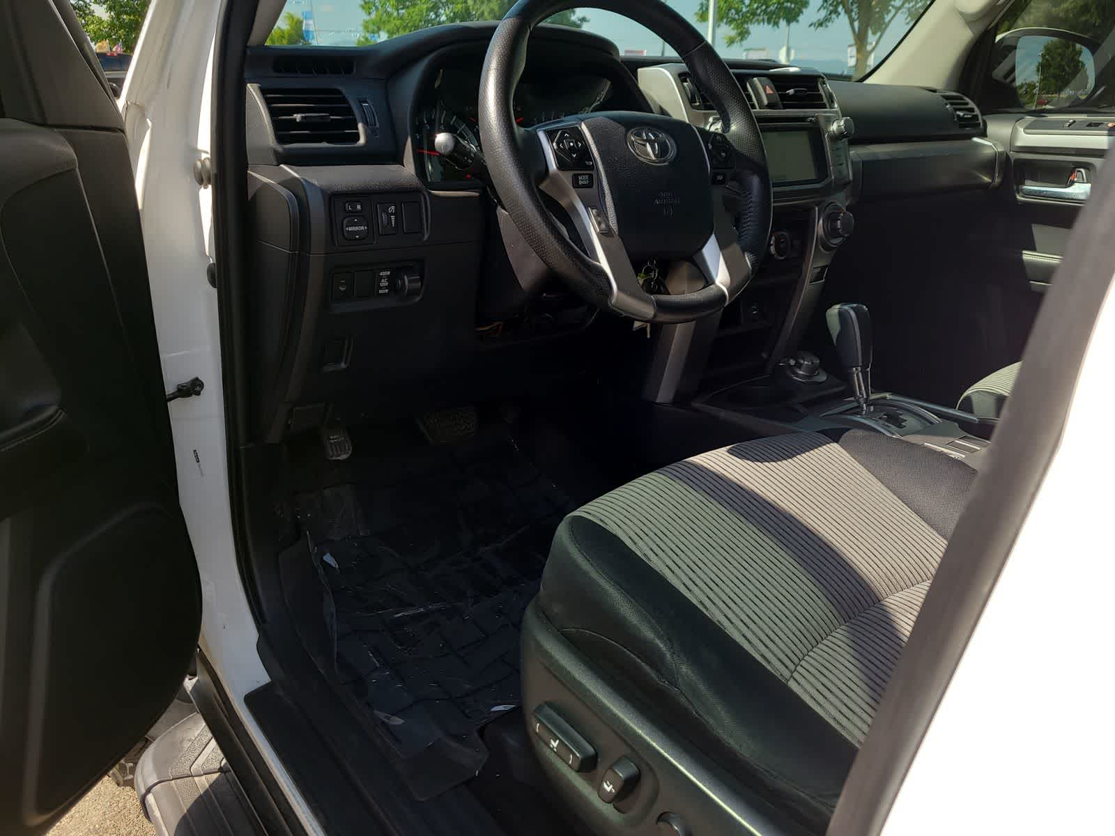 2014 Toyota 4Runner SR5 10