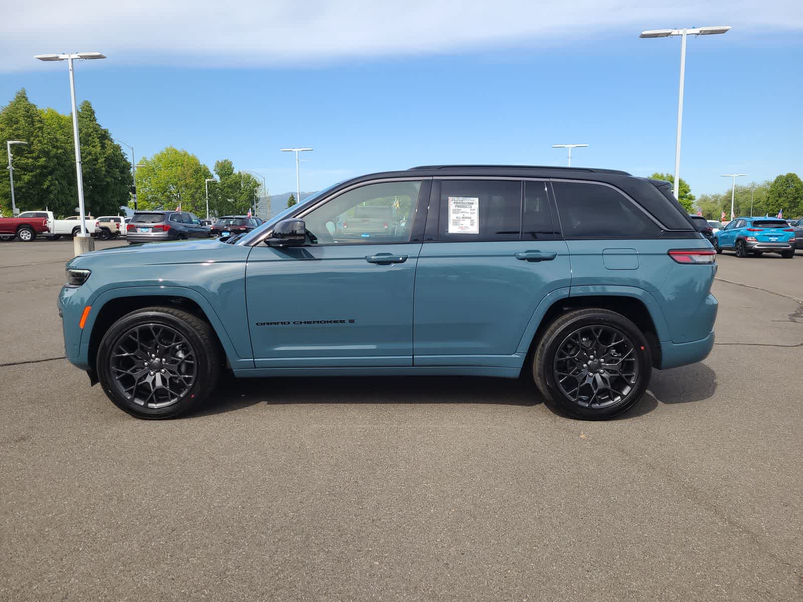 Thumbnail: 2026 Jeep Grand Cherokee - 11