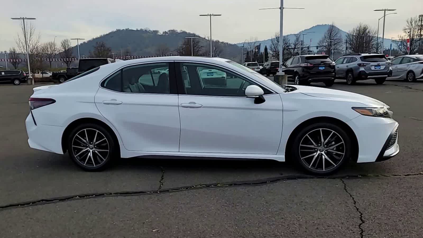 Thumbnail: 2024 Toyota Camry - 9