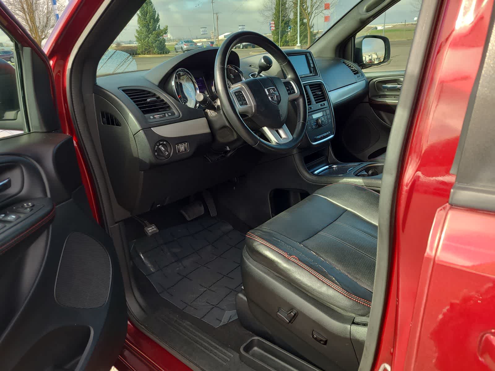 Thumbnail: 2018 Dodge Grand Caravan - 10