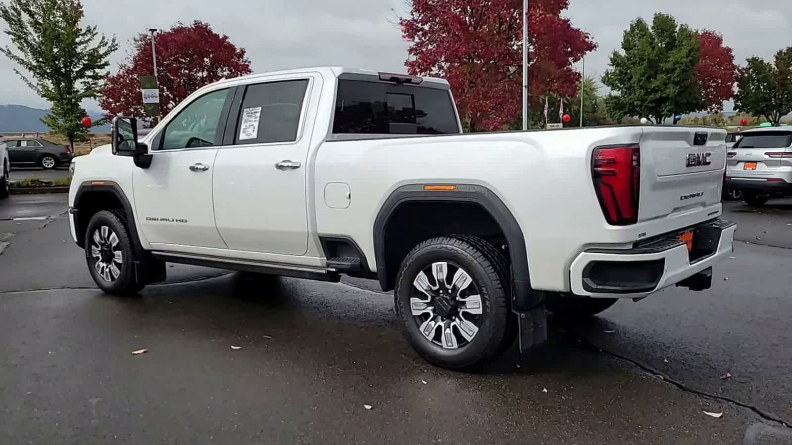 Thumbnail: 2024 GMC Sierra 3500 - 6