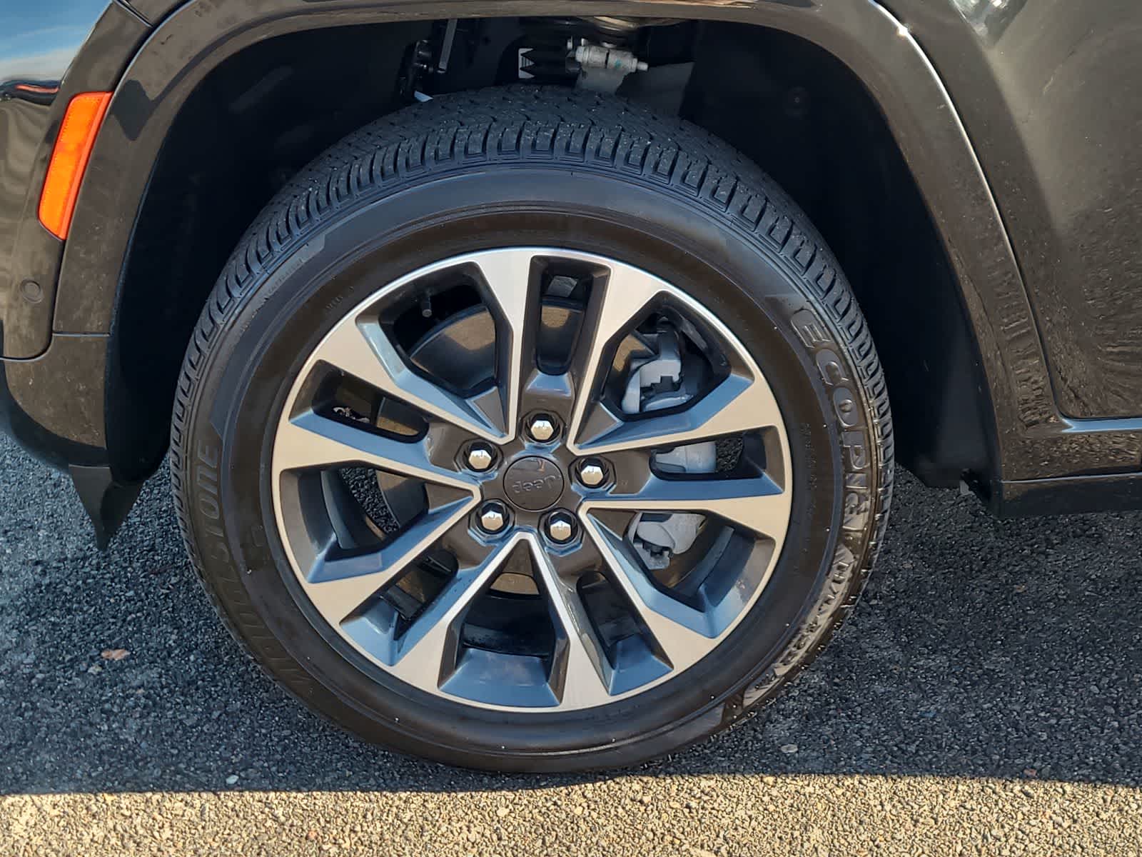 Thumbnail: 2024 Jeep Grand Cherokee - 16