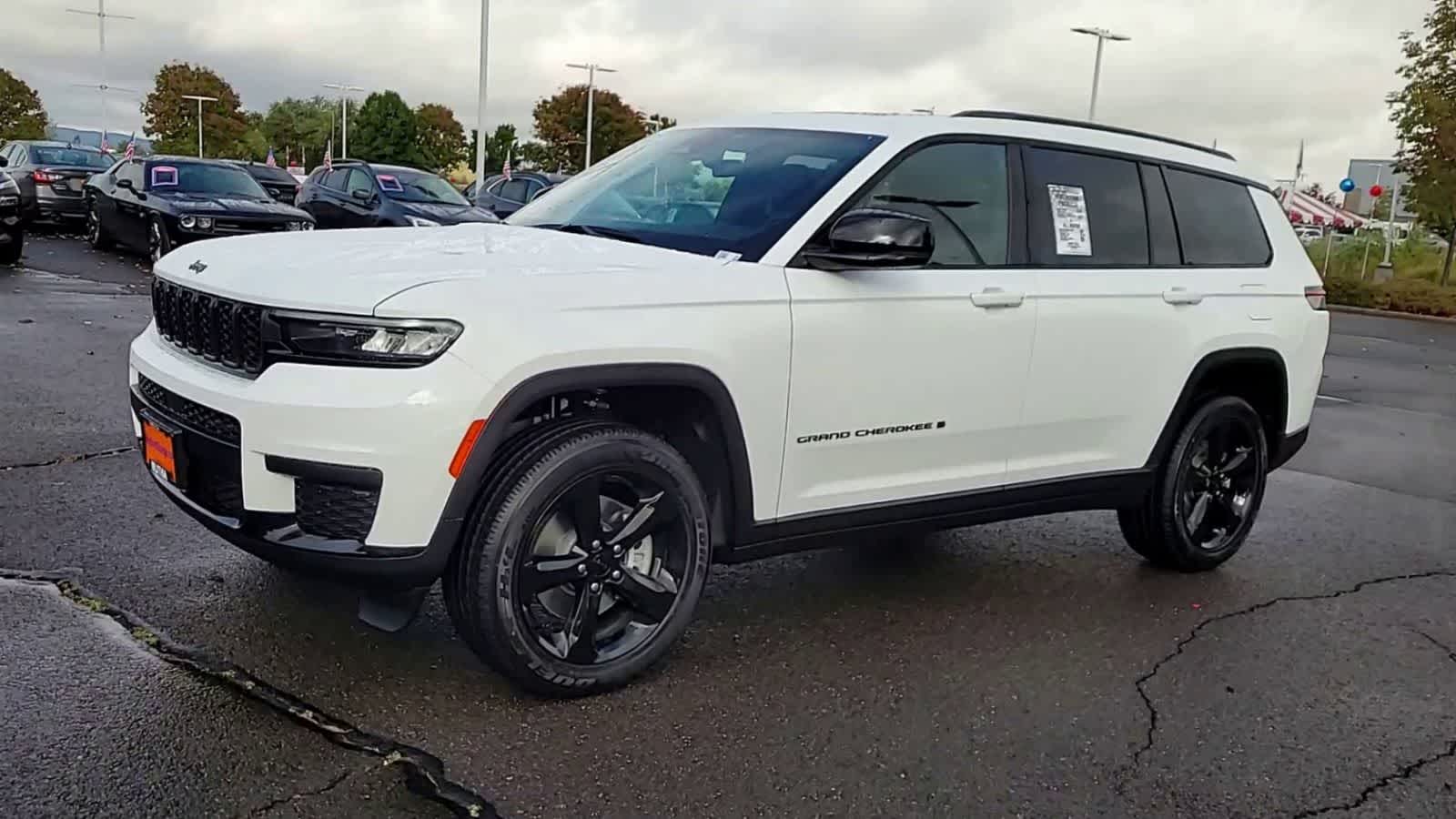 Thumbnail: 2025 Jeep Grand Cherokee - 4