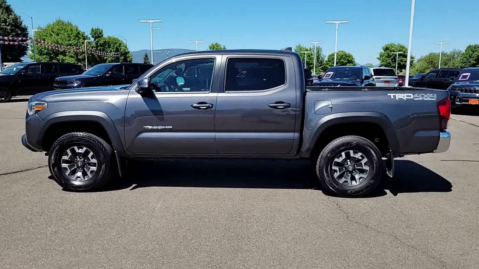 Thumbnail: 2018 Toyota Tacoma - 5