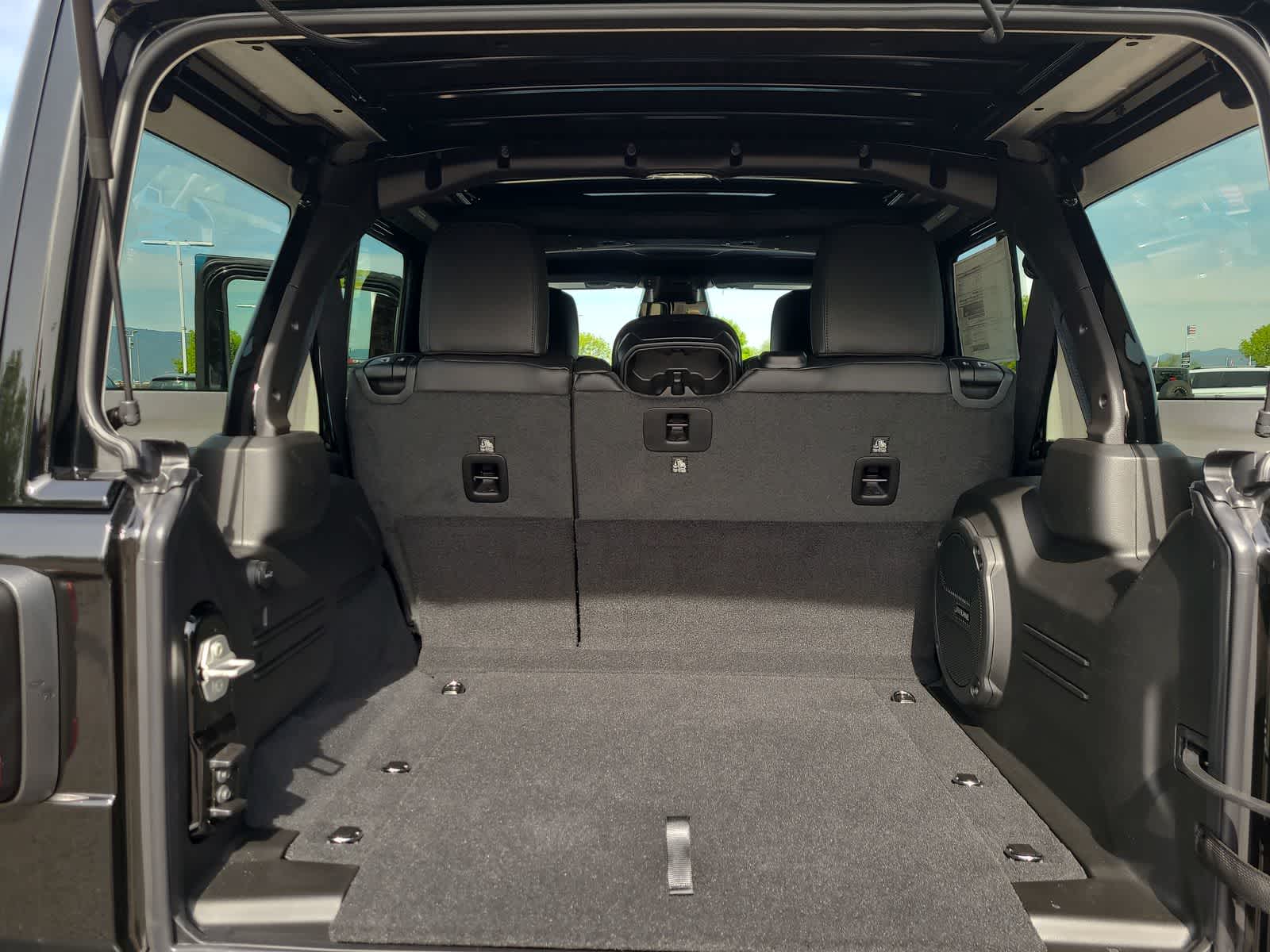 Thumbnail: 2026 Jeep Wrangler - 27