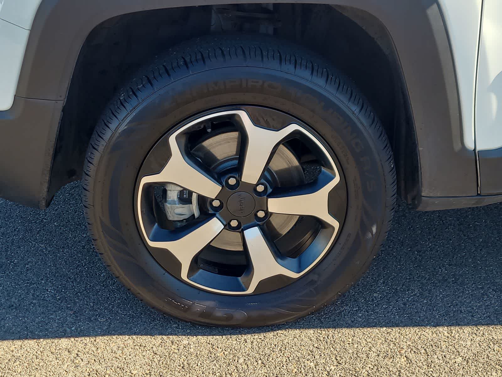 Thumbnail: 2022 Jeep Renegade - 16