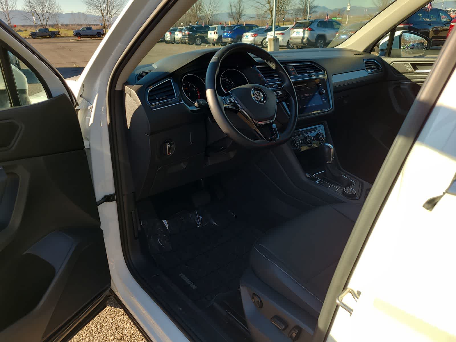 Thumbnail: 2019 Volkswagen Tiguan - 10