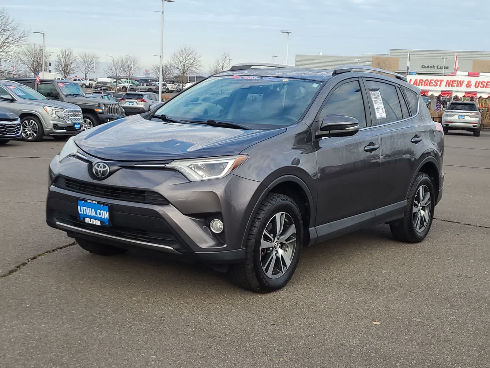 2018 Toyota RAV4 XLE's photo