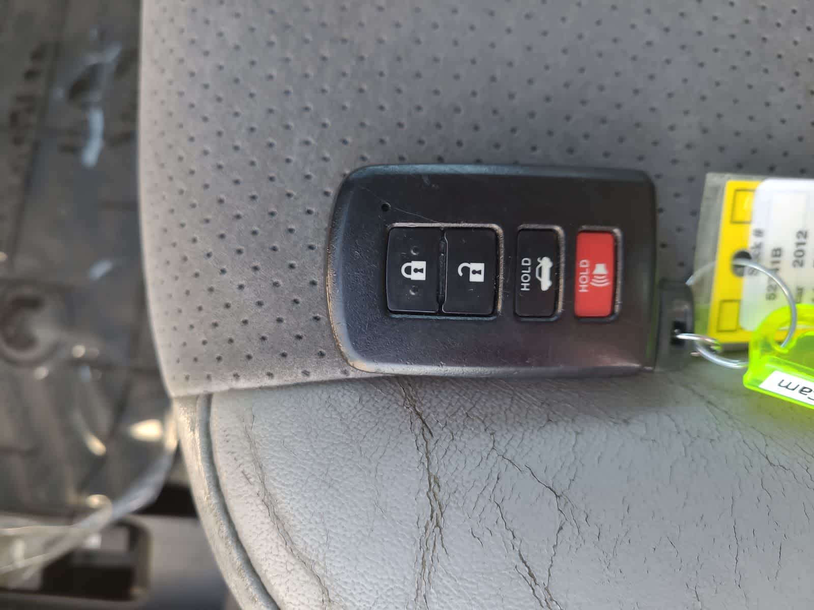 Thumbnail: 2012 Toyota Camry - 28