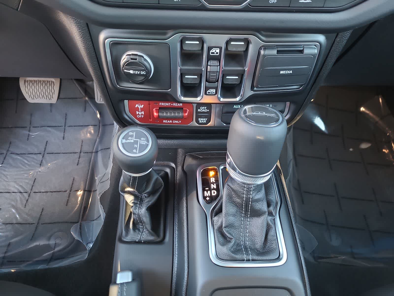 Thumbnail: 2026 Jeep Gladiator - 25