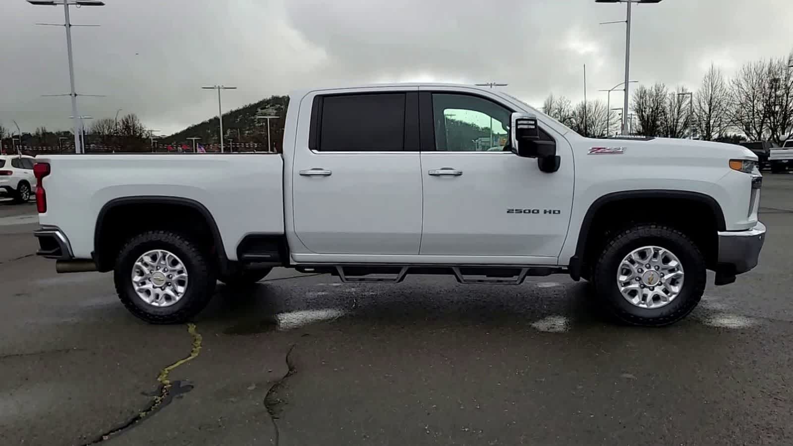 Thumbnail: 2021 Chevrolet Silverado 2500 - 9