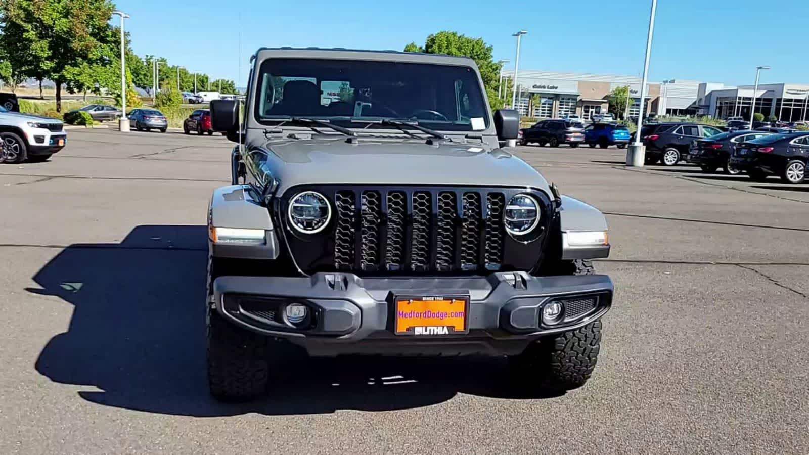 Thumbnail: 2021 Jeep Gladiator - 3