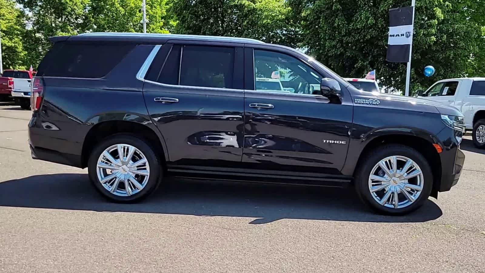 Thumbnail: 2024 Chevrolet Tahoe - 9