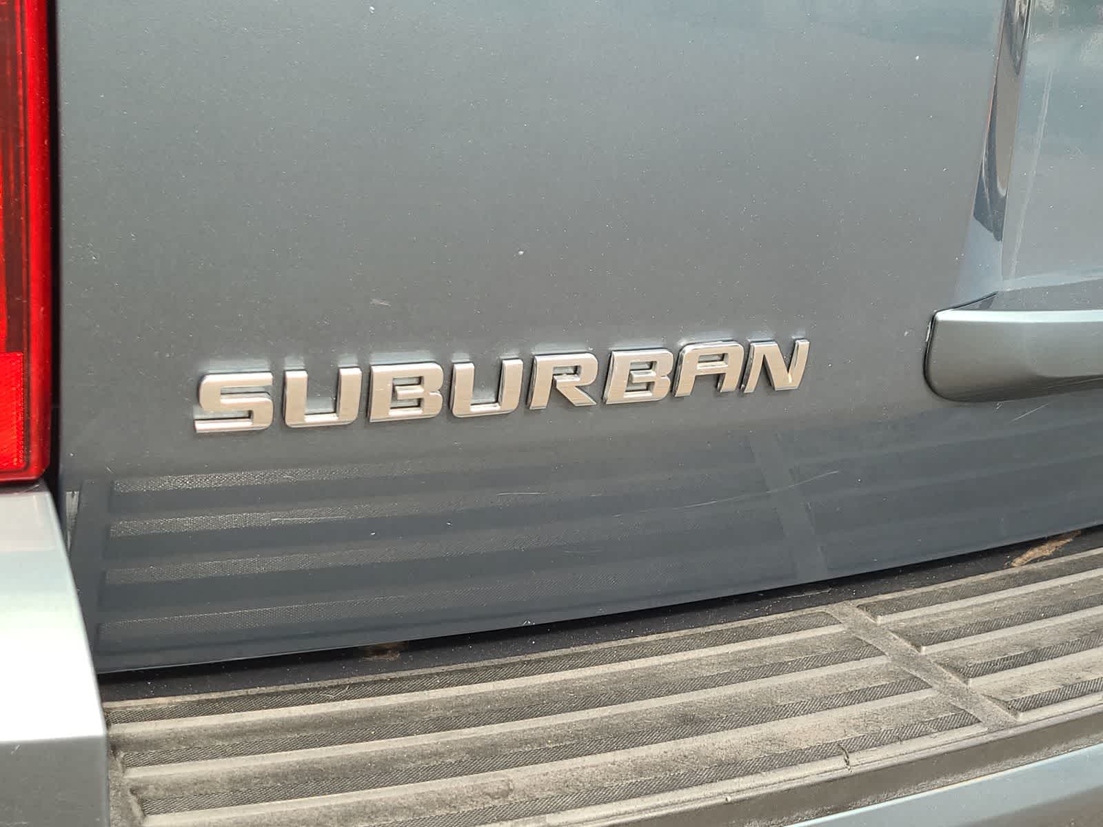 Thumbnail: 2009 Chevrolet Suburban - 15