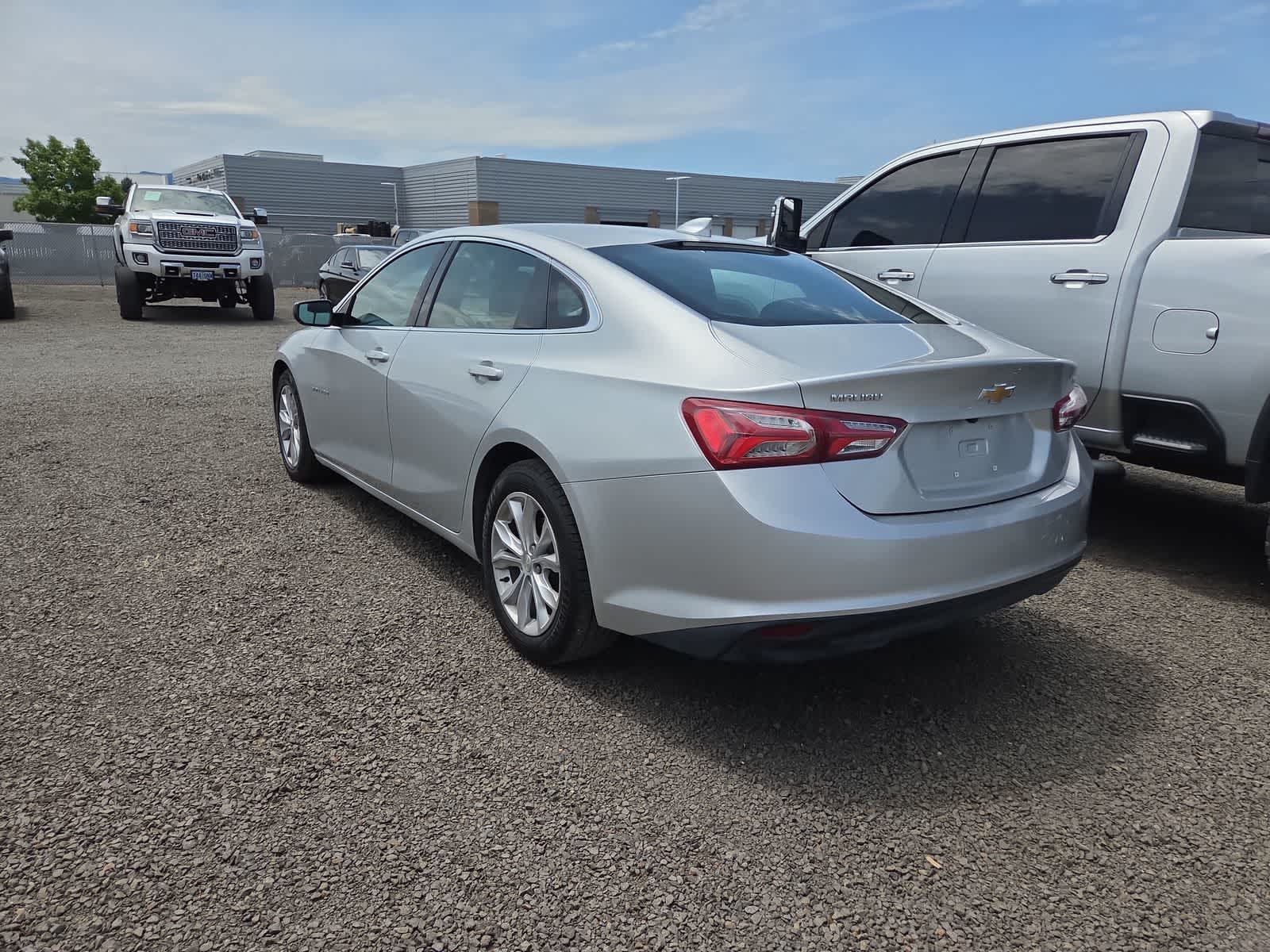 Thumbnail: 2019 Chevrolet Malibu - 3