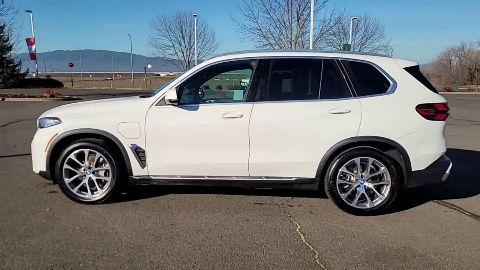 Thumbnail: 2024 BMW X5 - 5