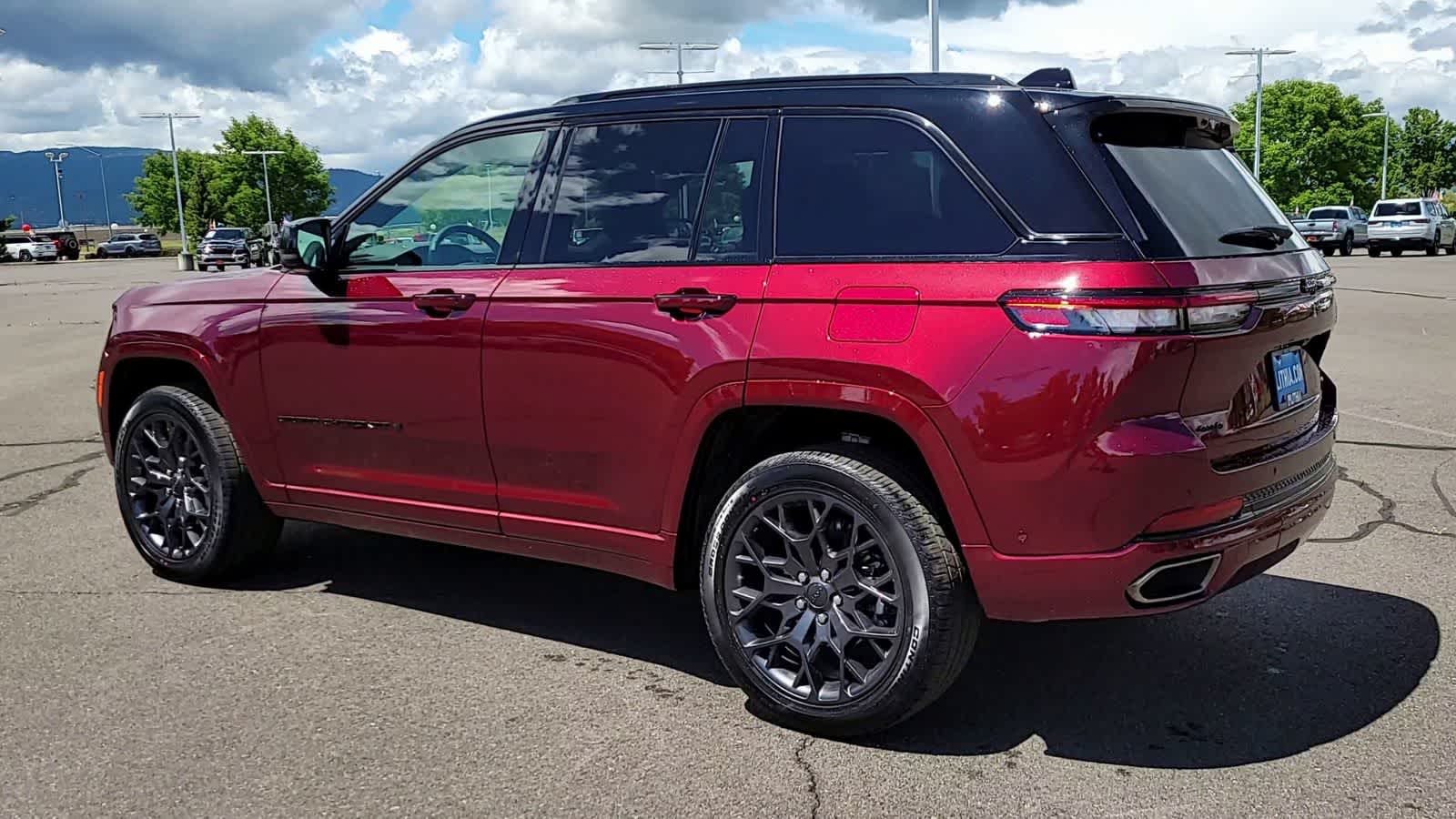 Thumbnail: 2025 Jeep Grand Cherokee - 6