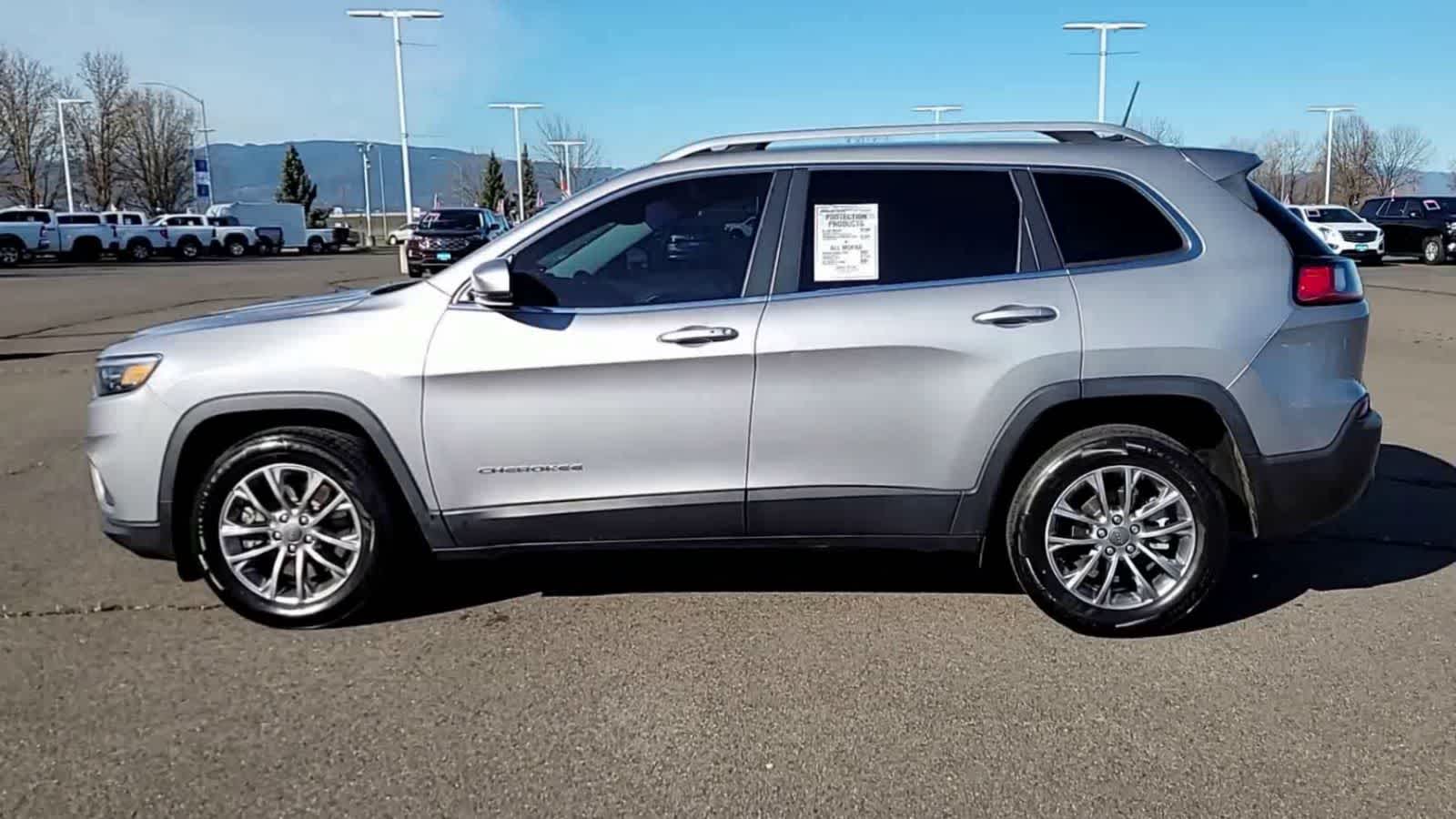 Thumbnail: 2021 Jeep Cherokee - 5