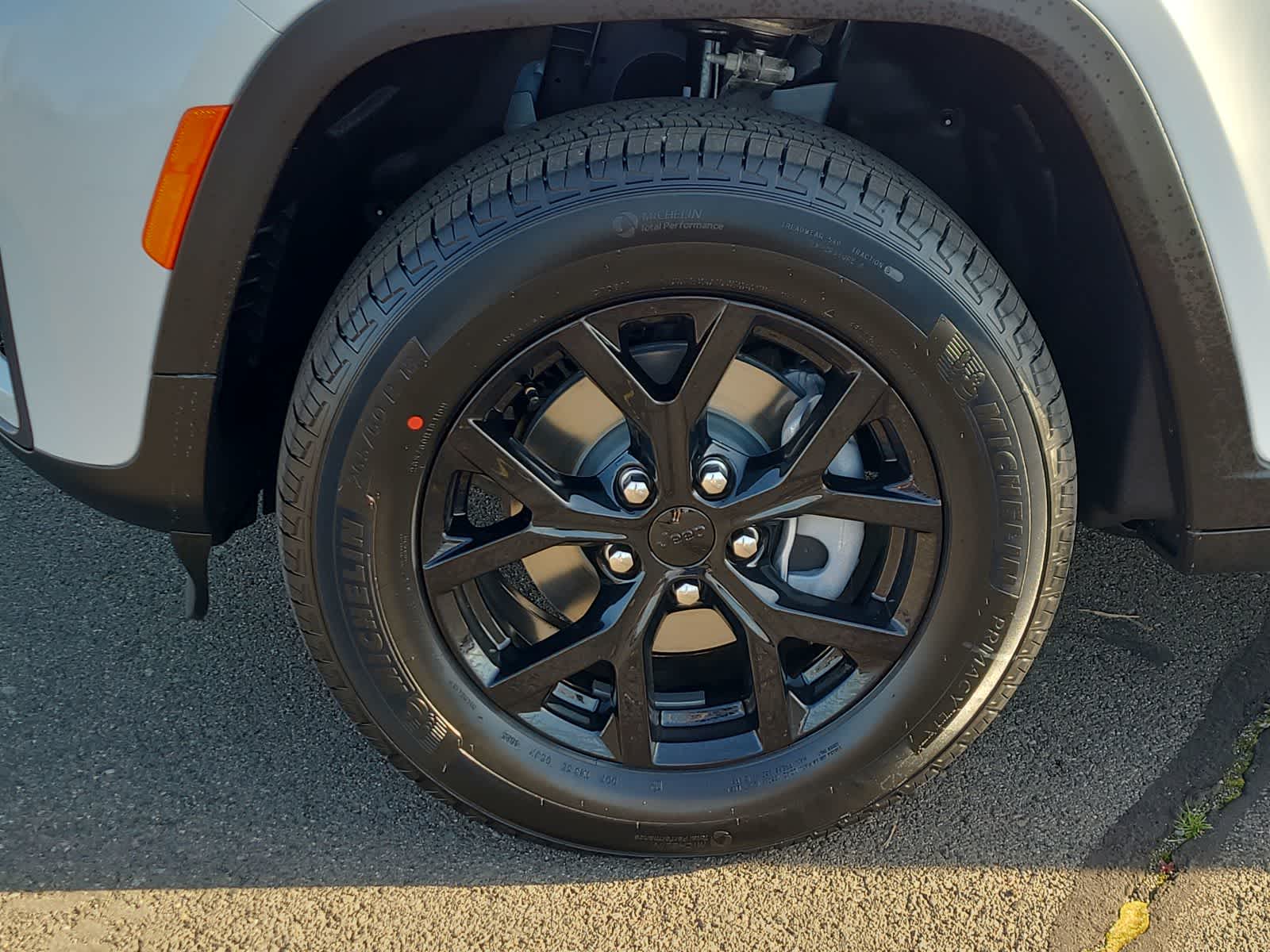 Thumbnail: 2026 Jeep Grand Cherokee - 16