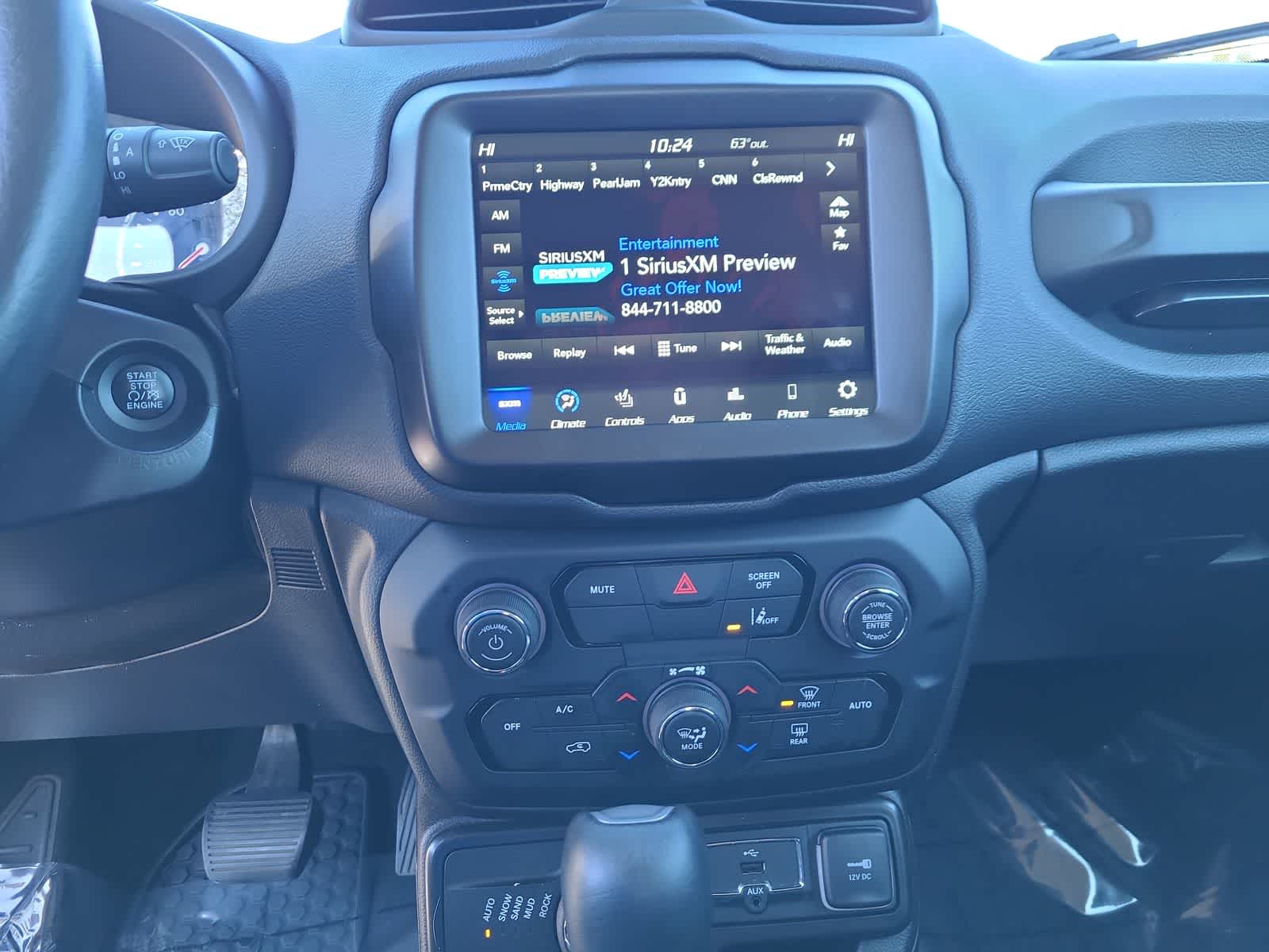 Thumbnail: 2022 Jeep Renegade - 24