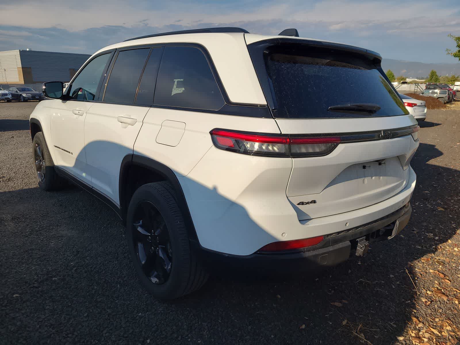 Thumbnail: 2023 Jeep Grand Cherokee - 11