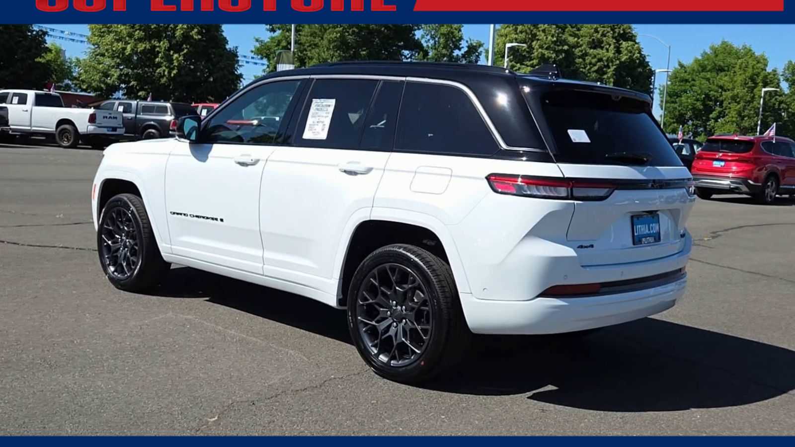 Thumbnail: 2026 Jeep Grand Cherokee - 6