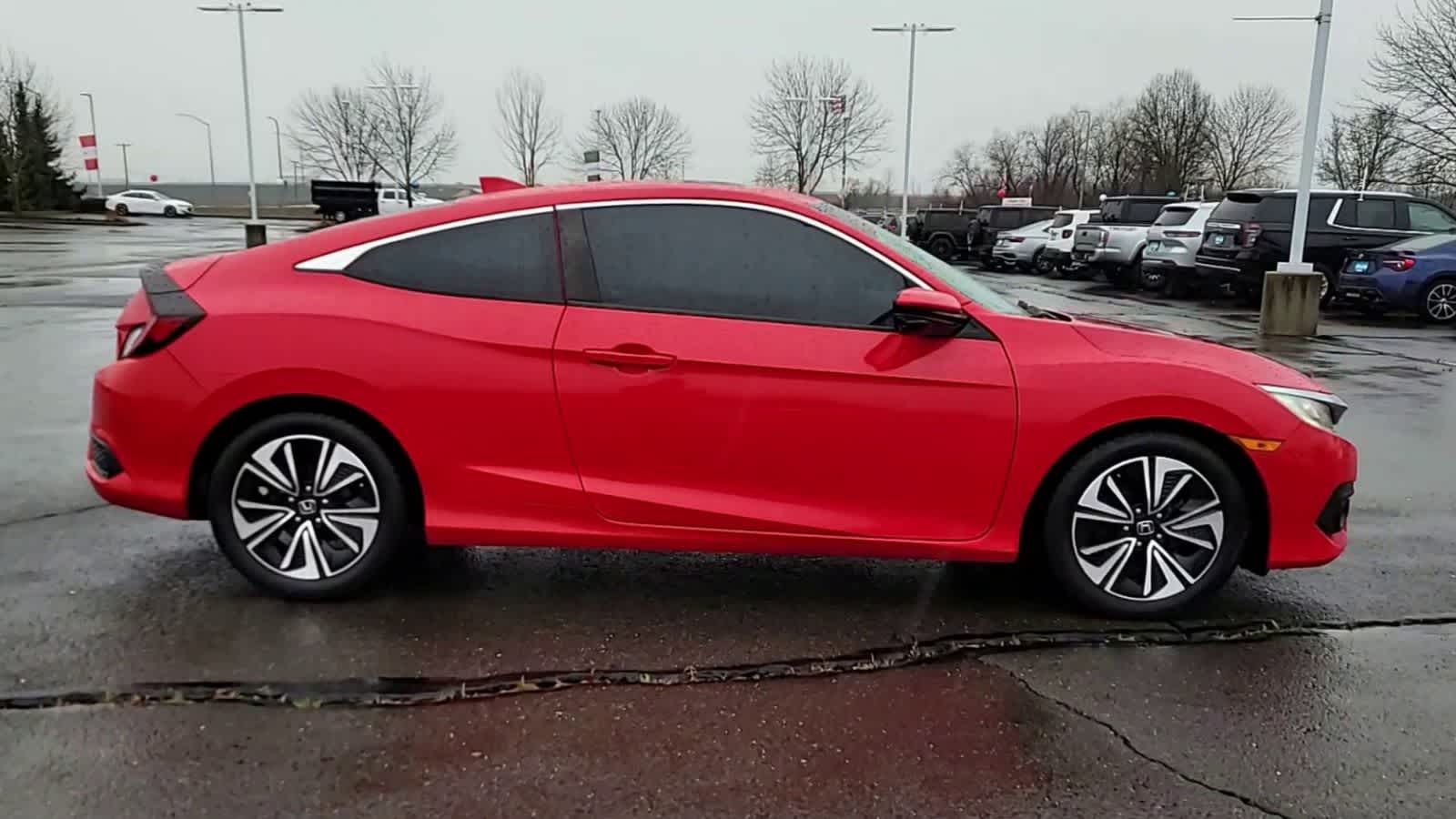 Thumbnail: 2016 Honda Civic - 9