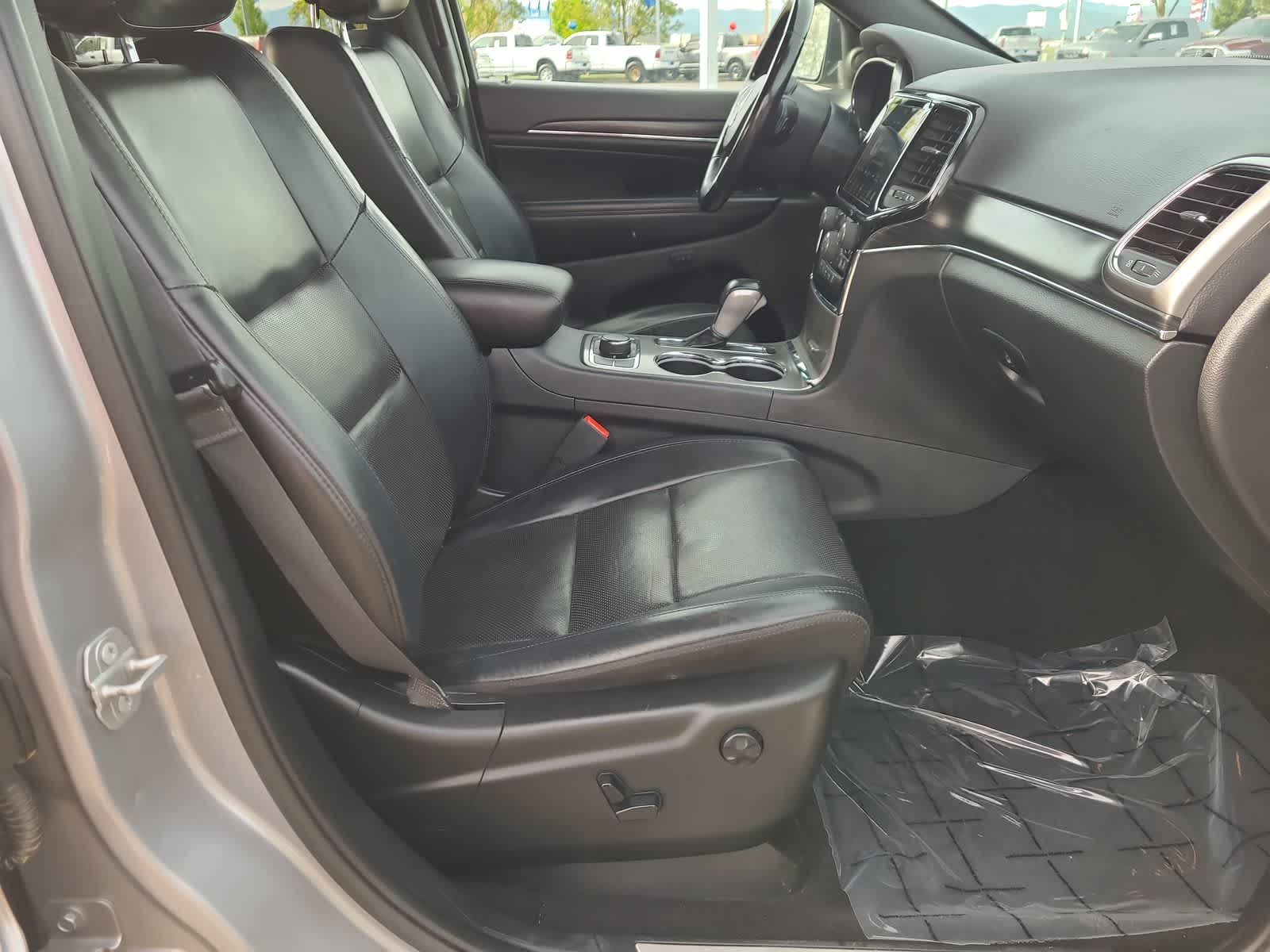 Thumbnail: 2020 Jeep Grand Cherokee - 22