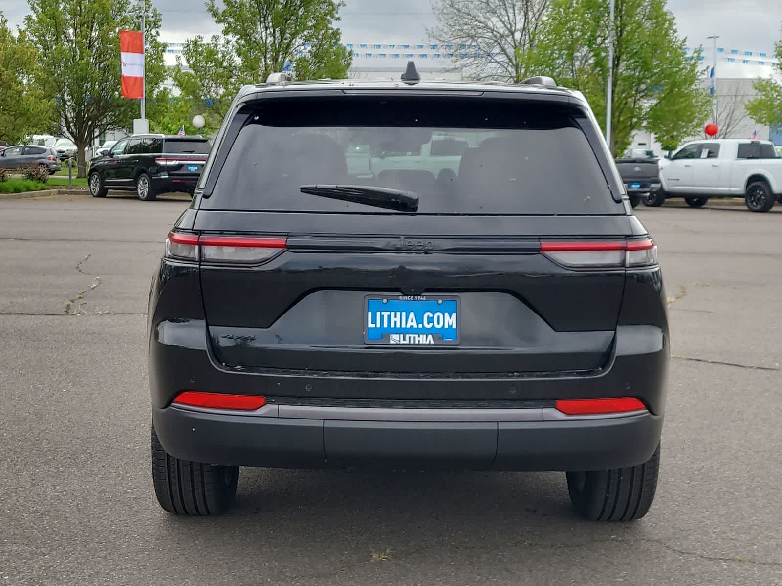 Thumbnail: 2026 Jeep Grand Cherokee - 13