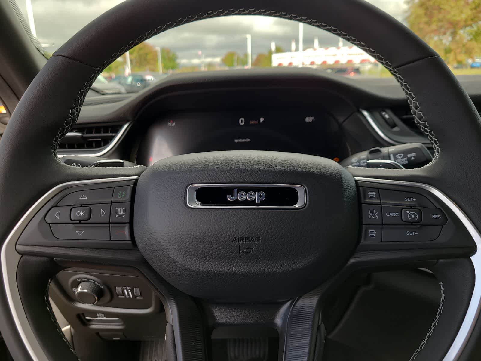 Thumbnail: 2025 Jeep Grand Cherokee - 23