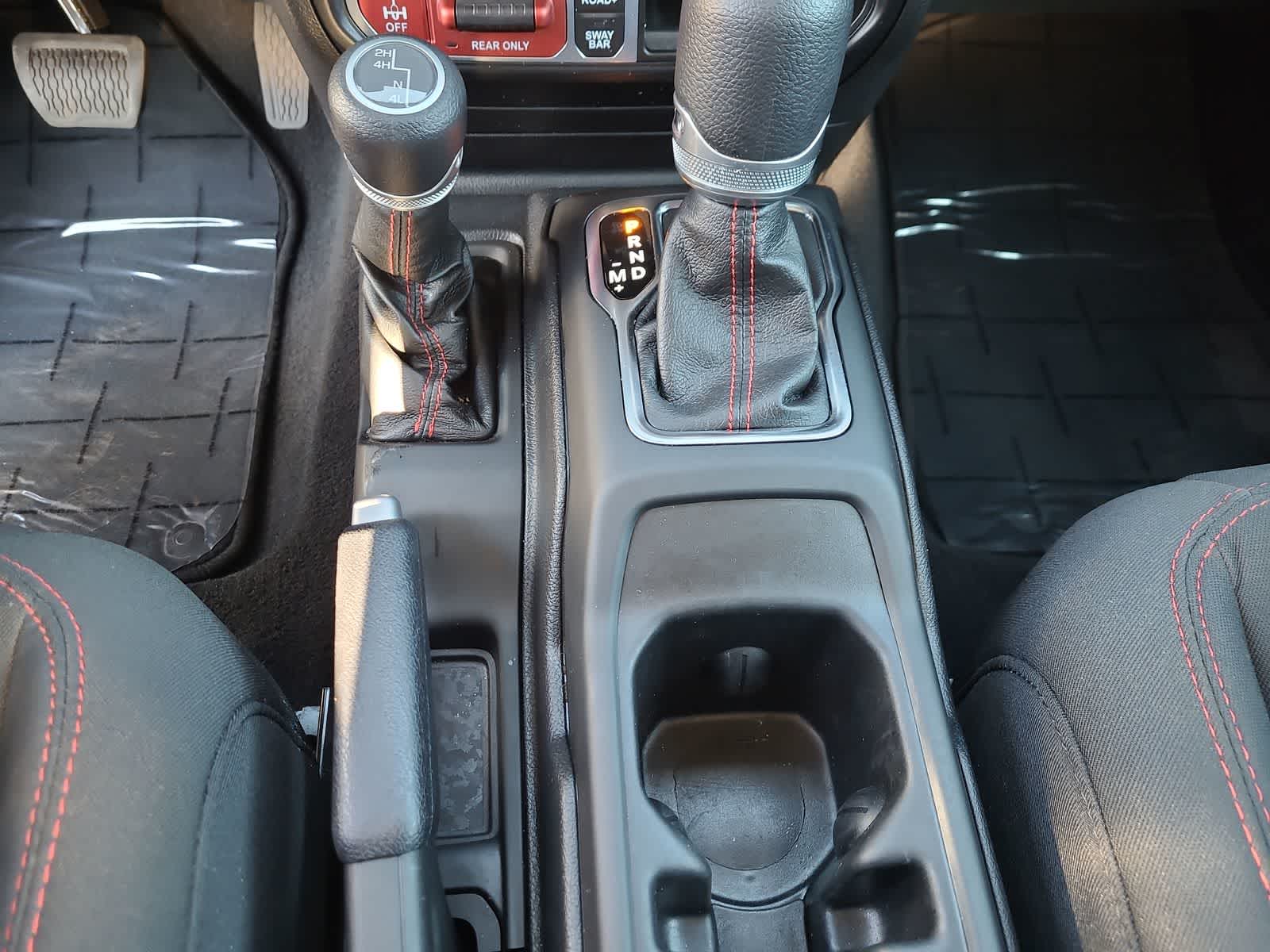 Thumbnail: 2021 Jeep Wrangler - 25