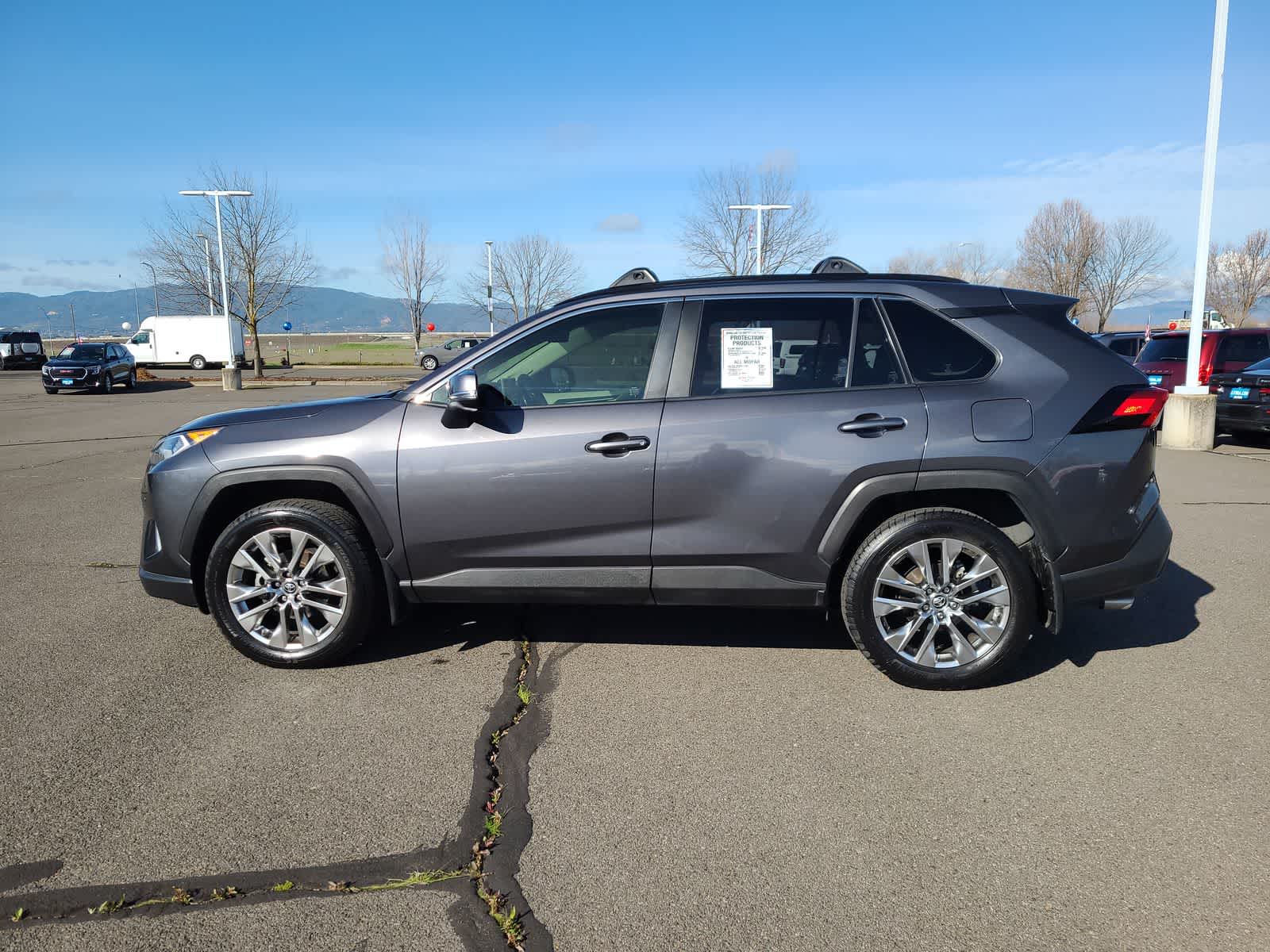 Thumbnail: 2019 Toyota RAV4 - 11