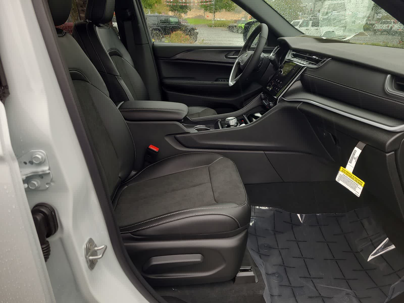 Thumbnail: 2025 Jeep Grand Cherokee - 22