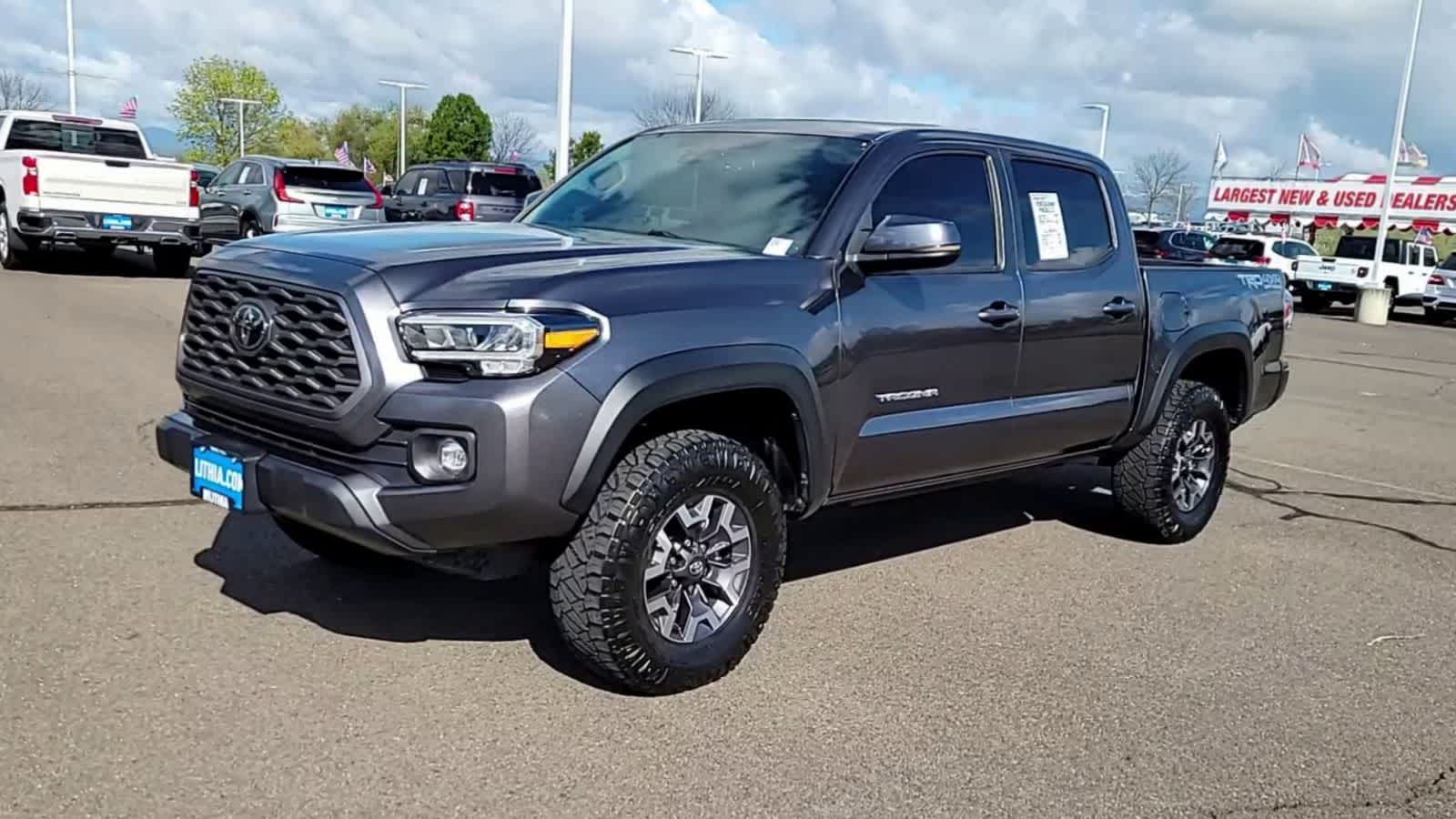 Thumbnail: 2023 Toyota Tacoma - 4