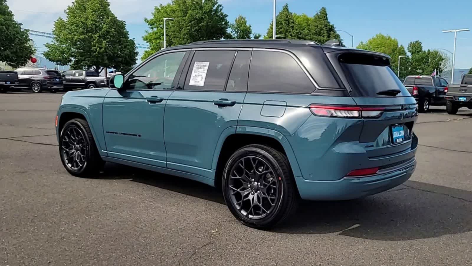Thumbnail: 2026 Jeep Grand Cherokee - 6