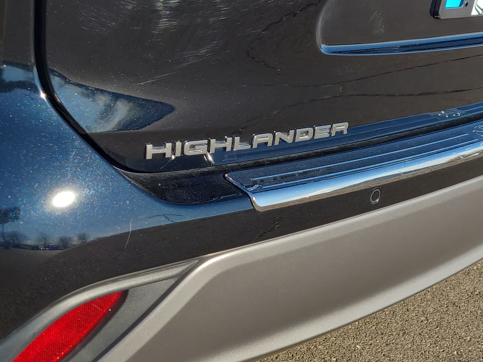 Thumbnail: 2024 Toyota Highlander - 15