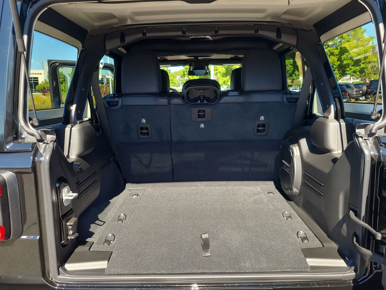 Thumbnail: 2025 Jeep Wrangler - 27