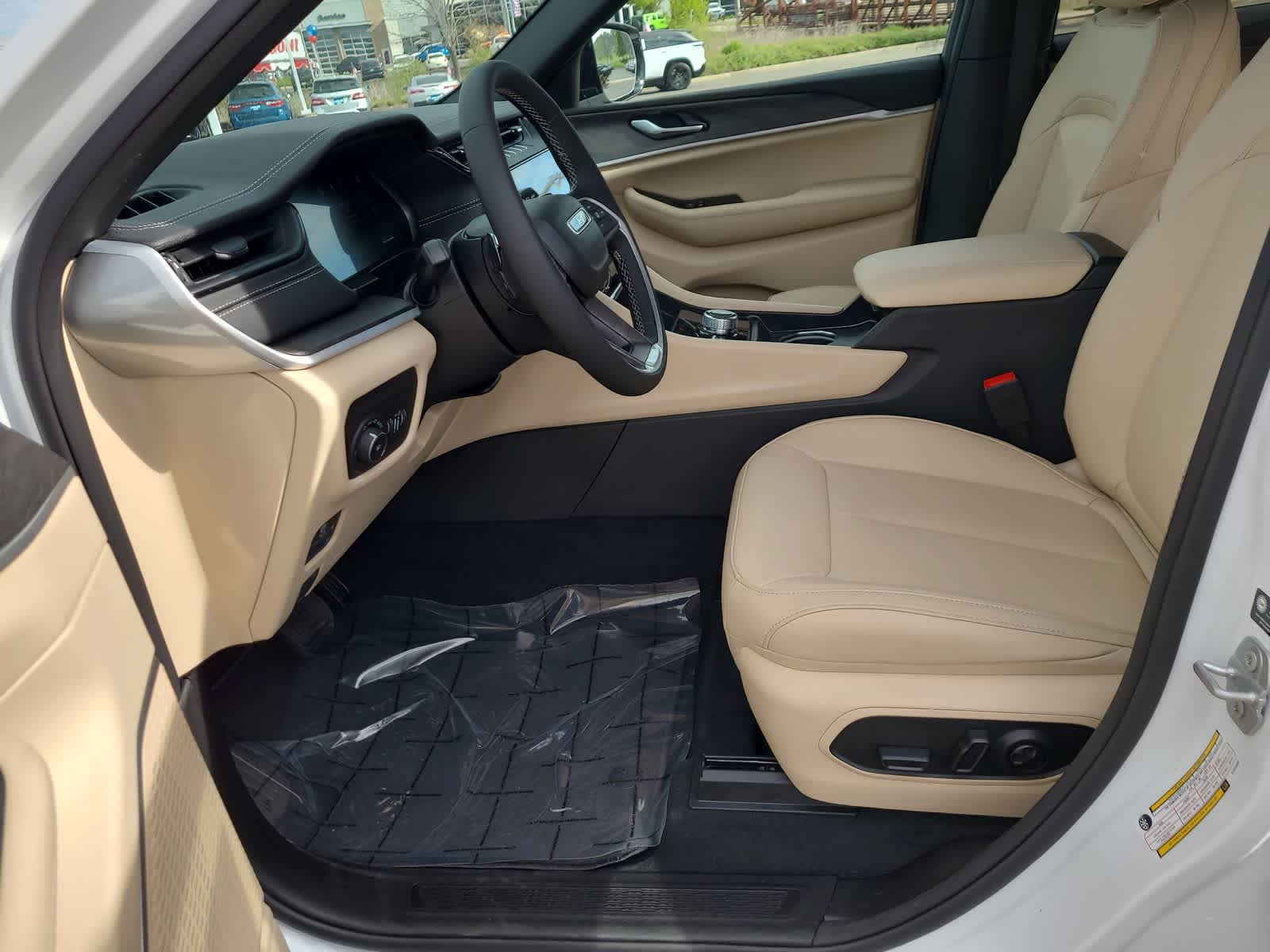 Thumbnail: 2026 Jeep Grand Cherokee - 19