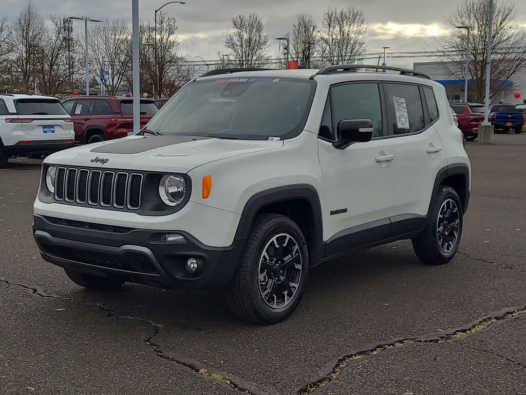 Used 2023 Jeep Renegade Latitude SUV