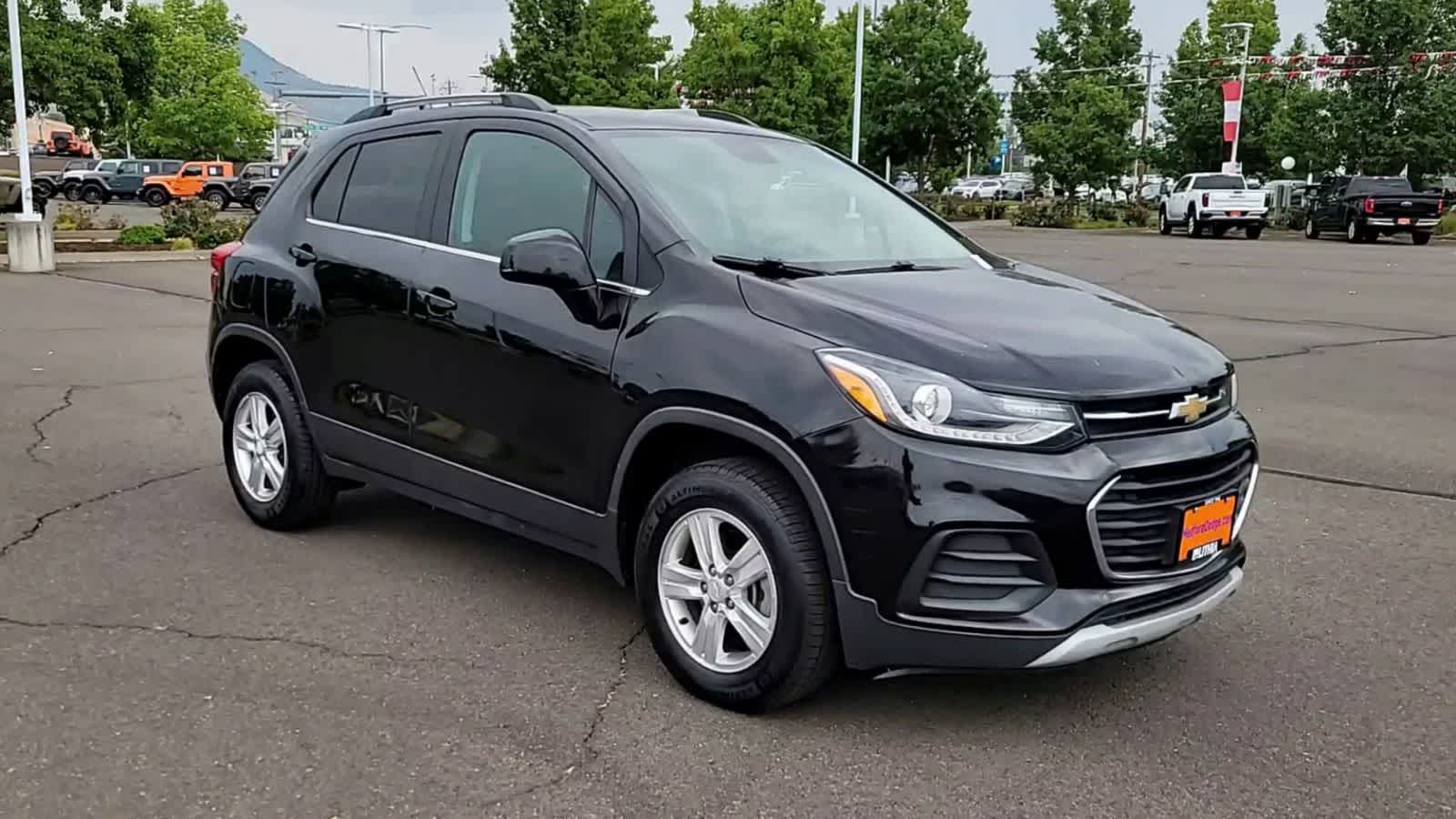 Thumbnail: 2020 Chevrolet Trax - 2