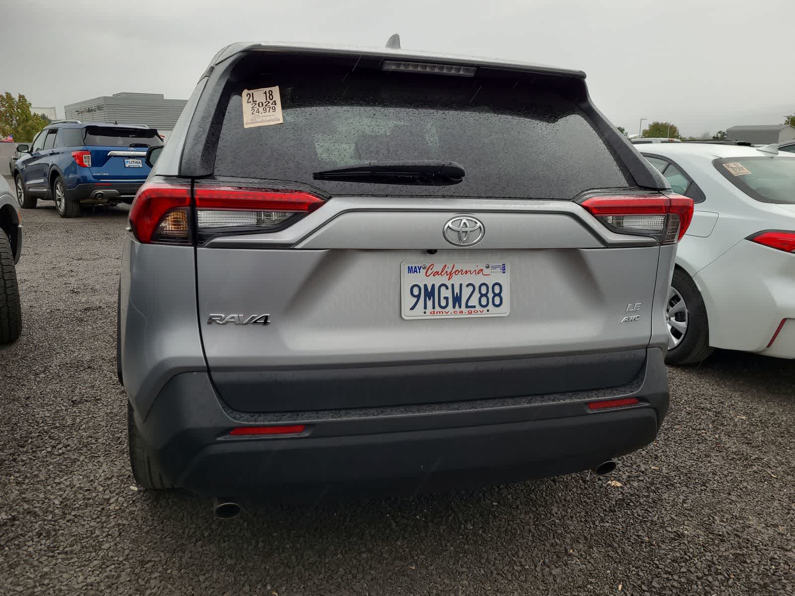 2024 Toyota RAV4 LE photo 3