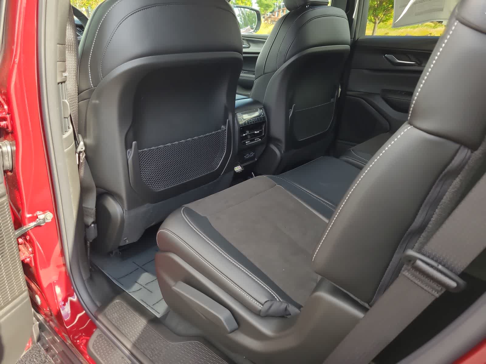 Thumbnail: 2025 Jeep Grand Cherokee - 20