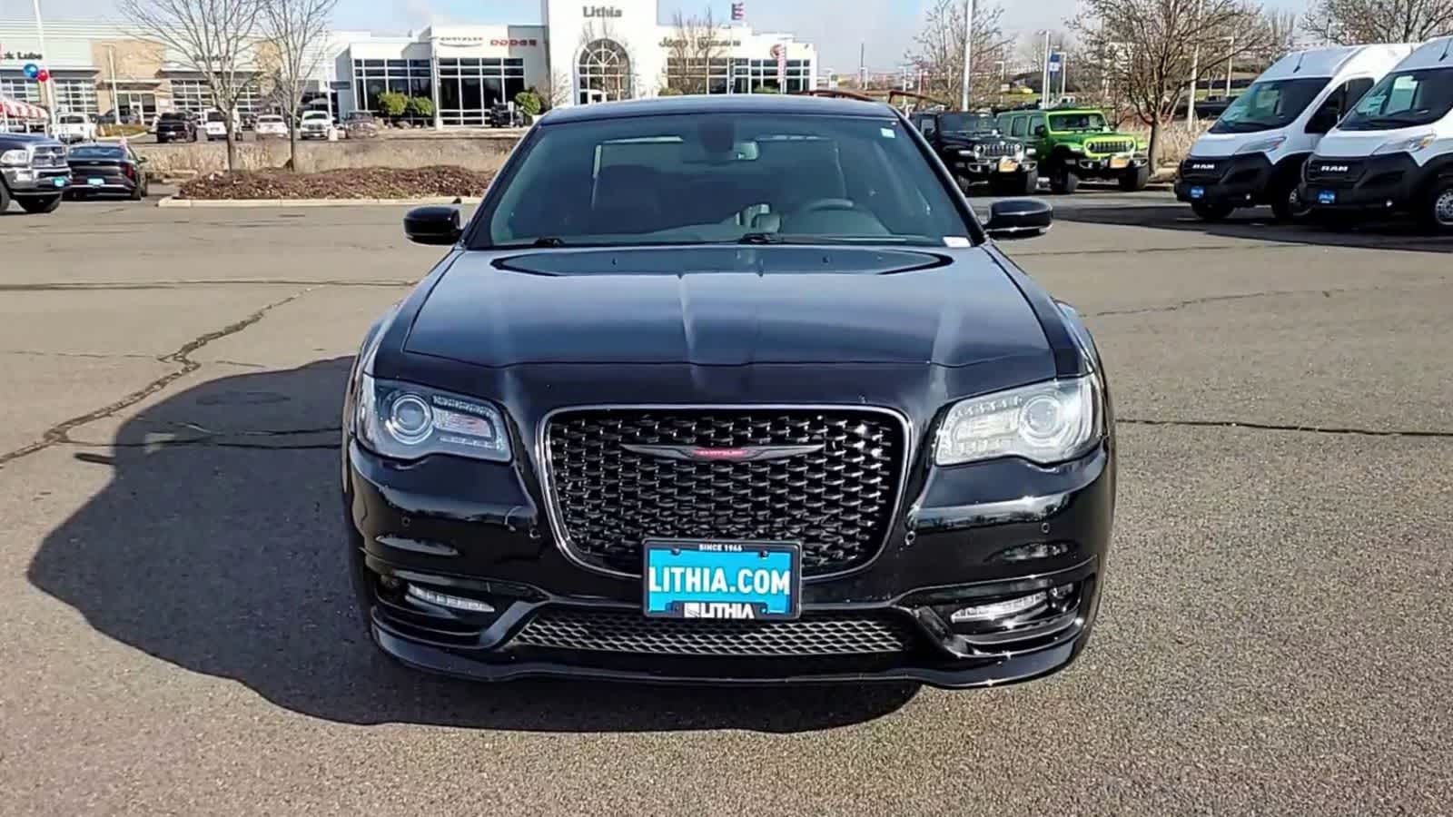 Thumbnail: 2022 Chrysler 300 - 3