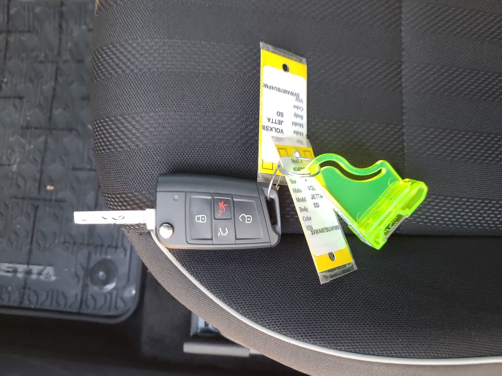 Thumbnail: 2023 Volkswagen Jetta - 28