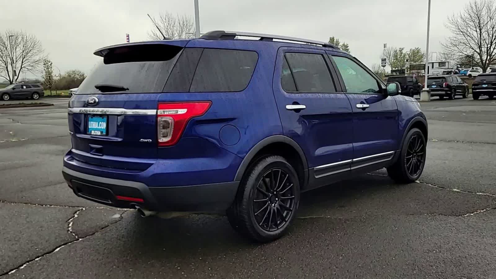 Thumbnail: 2014 Ford Explorer - 8