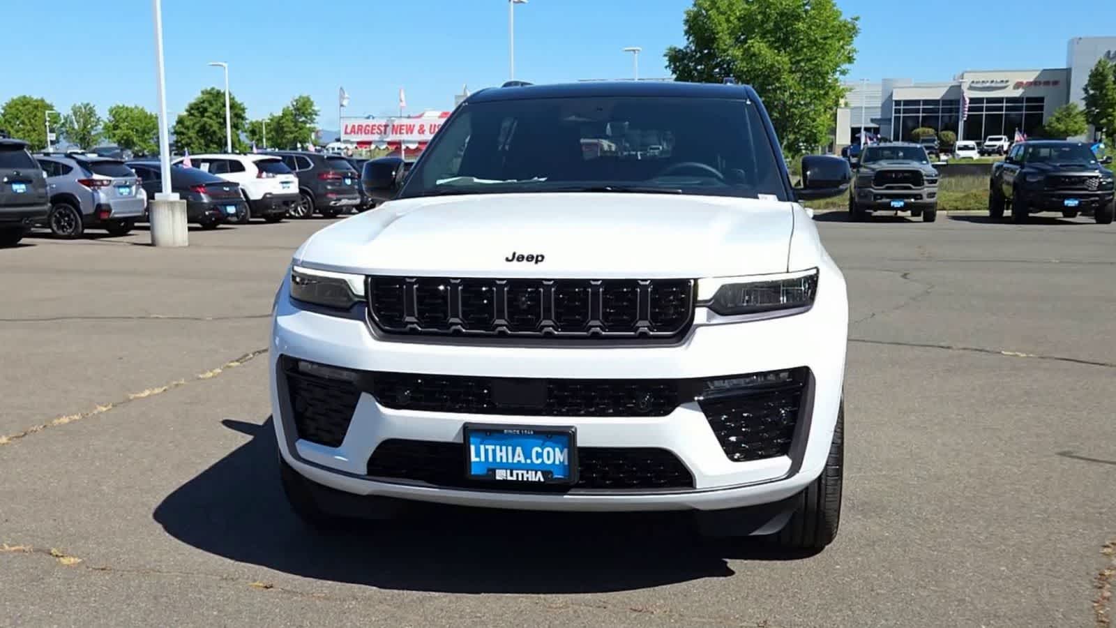 Thumbnail: 2026 Jeep Grand Cherokee - 3