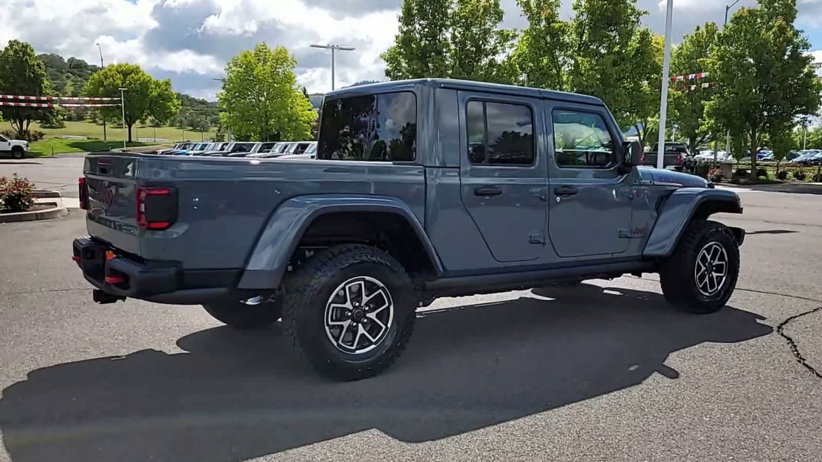 2024 Jeep Gladiator Rubicon X 8