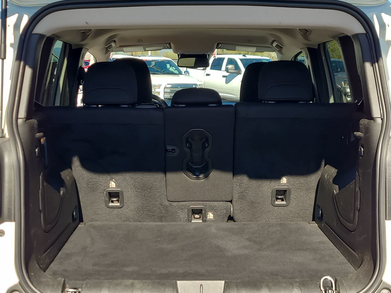 Thumbnail: 2022 Jeep Renegade - 27