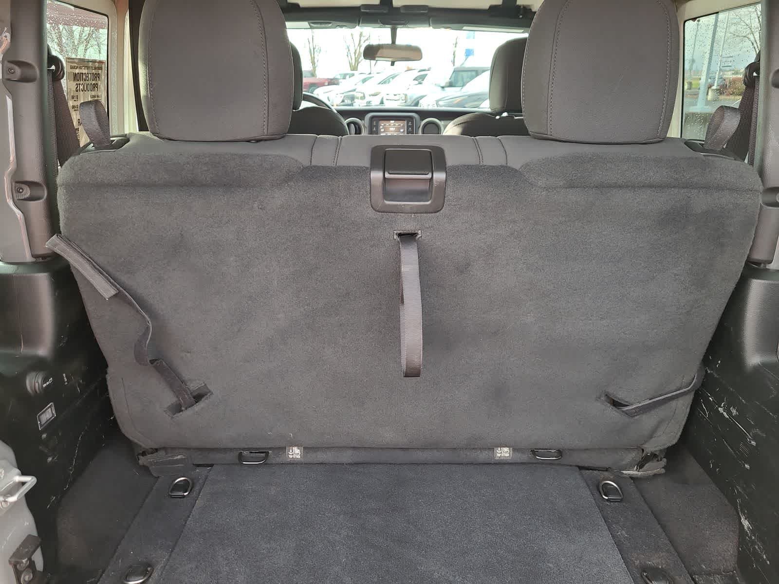 Thumbnail: 2020 Jeep Wrangler - 27